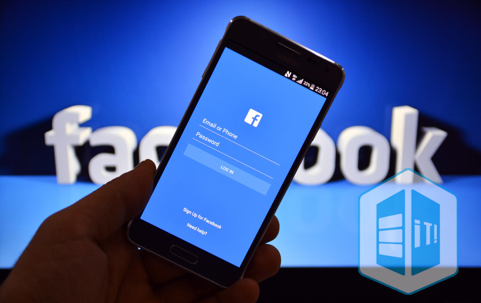 Facebook требует у новых пользователей пароль от почты